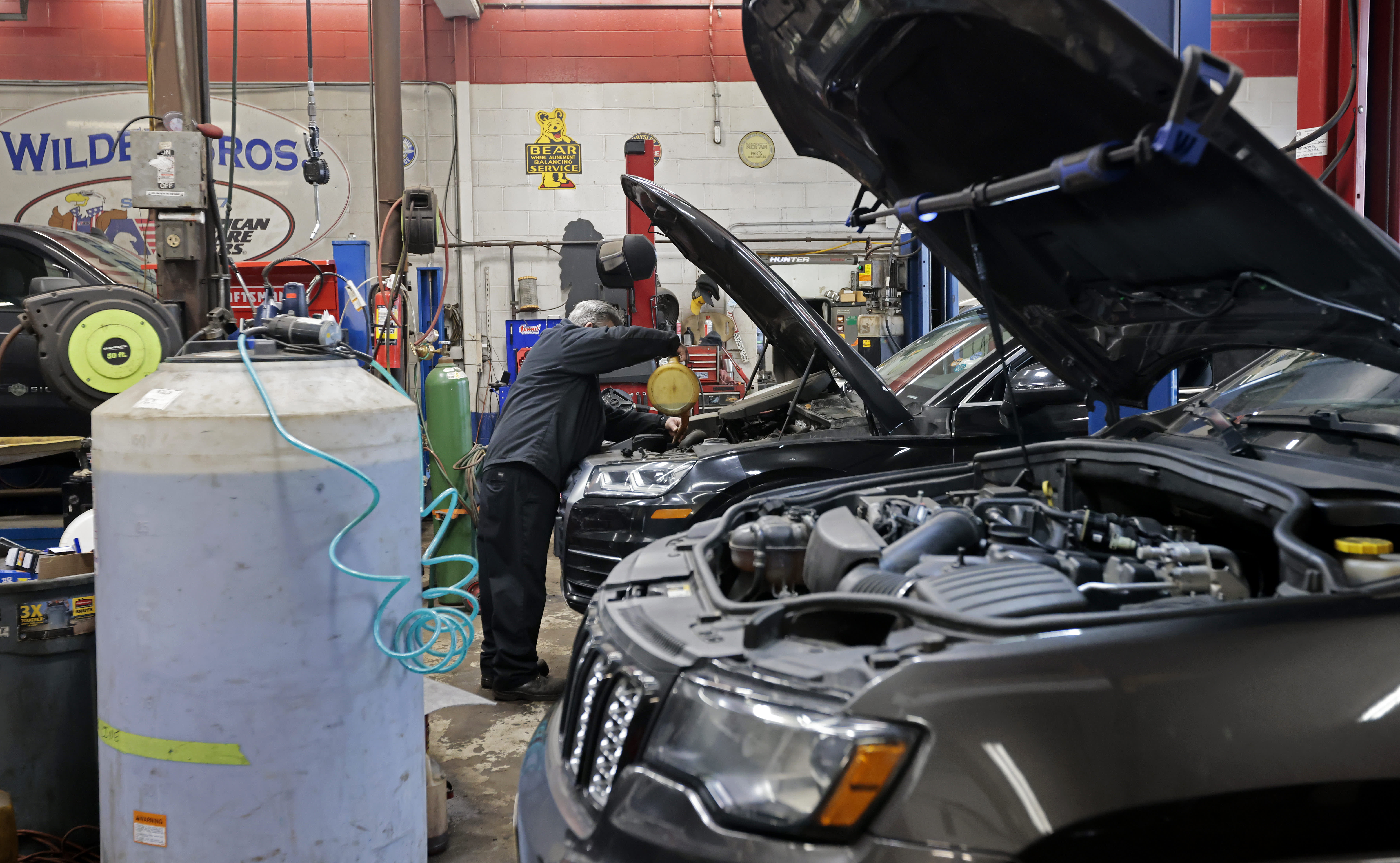 Why auto repair shops are struggling to keep up with the age of high-tech vehicles